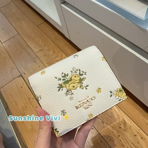 NWT Coach Snap Wallet With Floral Print CAP15 Gold/Chalk Multi